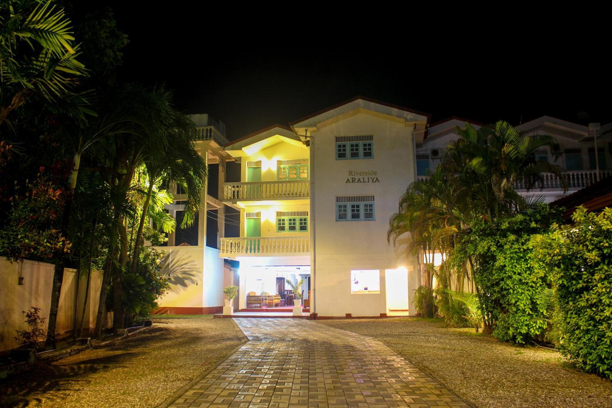 Sunset Araliya Hotel Bentota Aluthgama Exterior photo